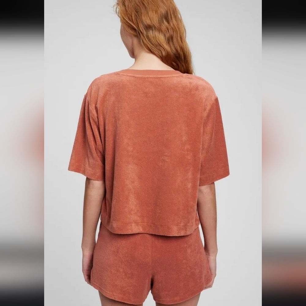 NWT! GAP, Towel Terry Boxy Cropped T-Shirt, Cedarwood brown, Size Large $$44.95 - Picture 2 of 8